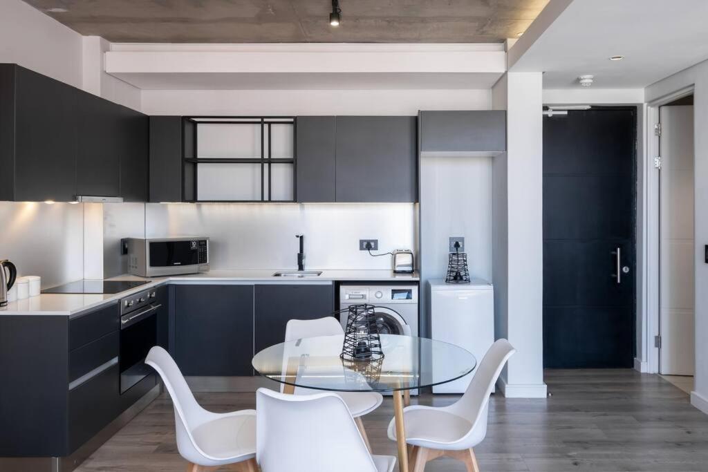 302 The Signature In Cape Town